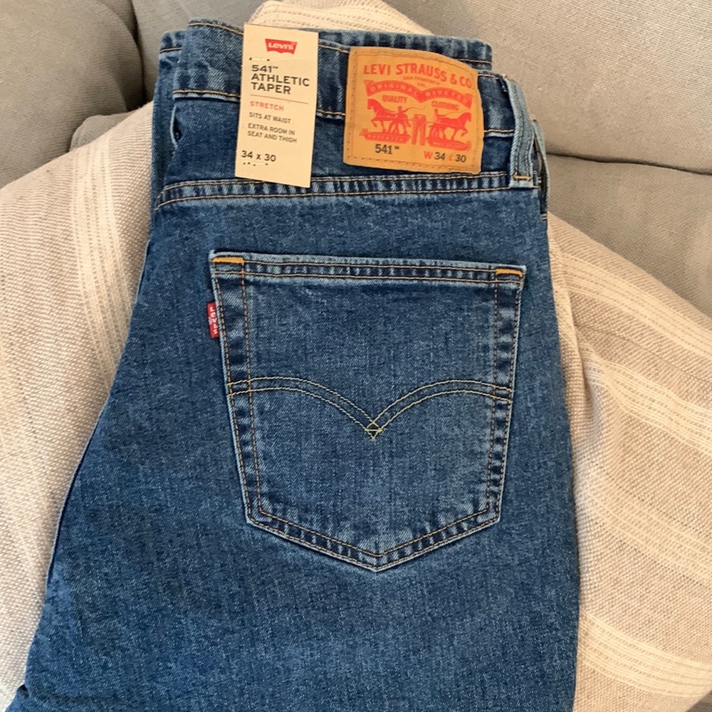 New with tag, mens Levi’s denim jeans